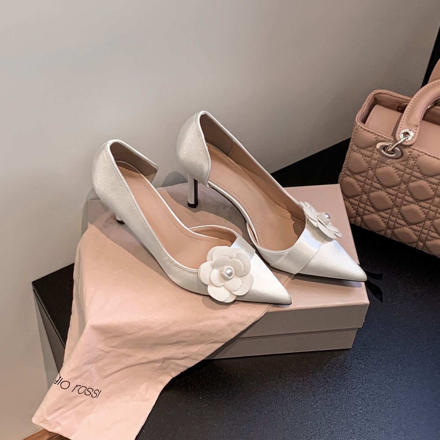 Satijnen spitse stiletto pumps - Women Formal Wear Sale recensie en prijs